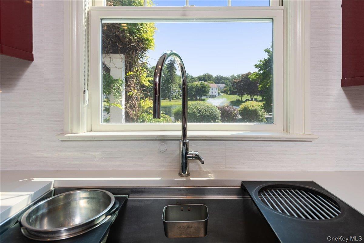 53 Pembroke Drive, Glen Cove, NY 11542