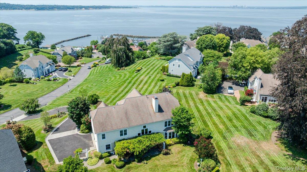 53 Pembroke Drive, Glen Cove, NY 11542