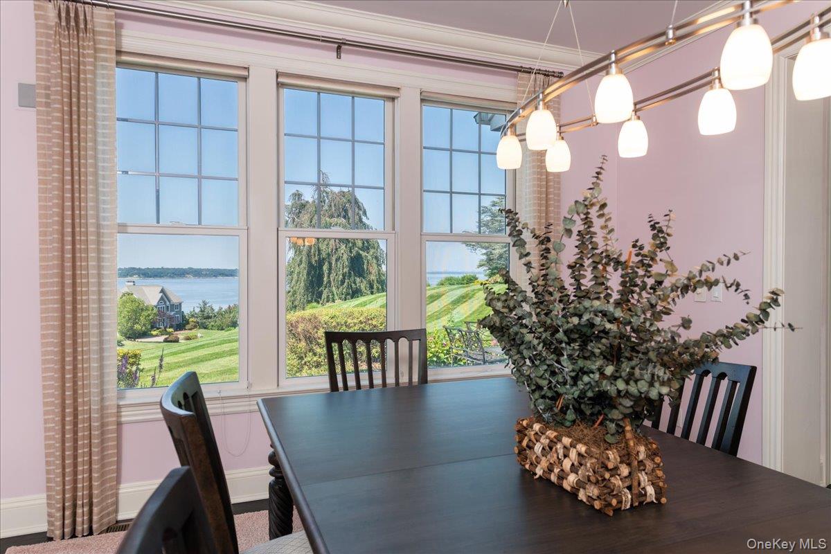 53 Pembroke Drive, Glen Cove, NY 11542