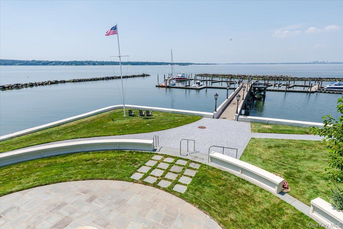 53 Pembroke Drive, Glen Cove, NY 11542