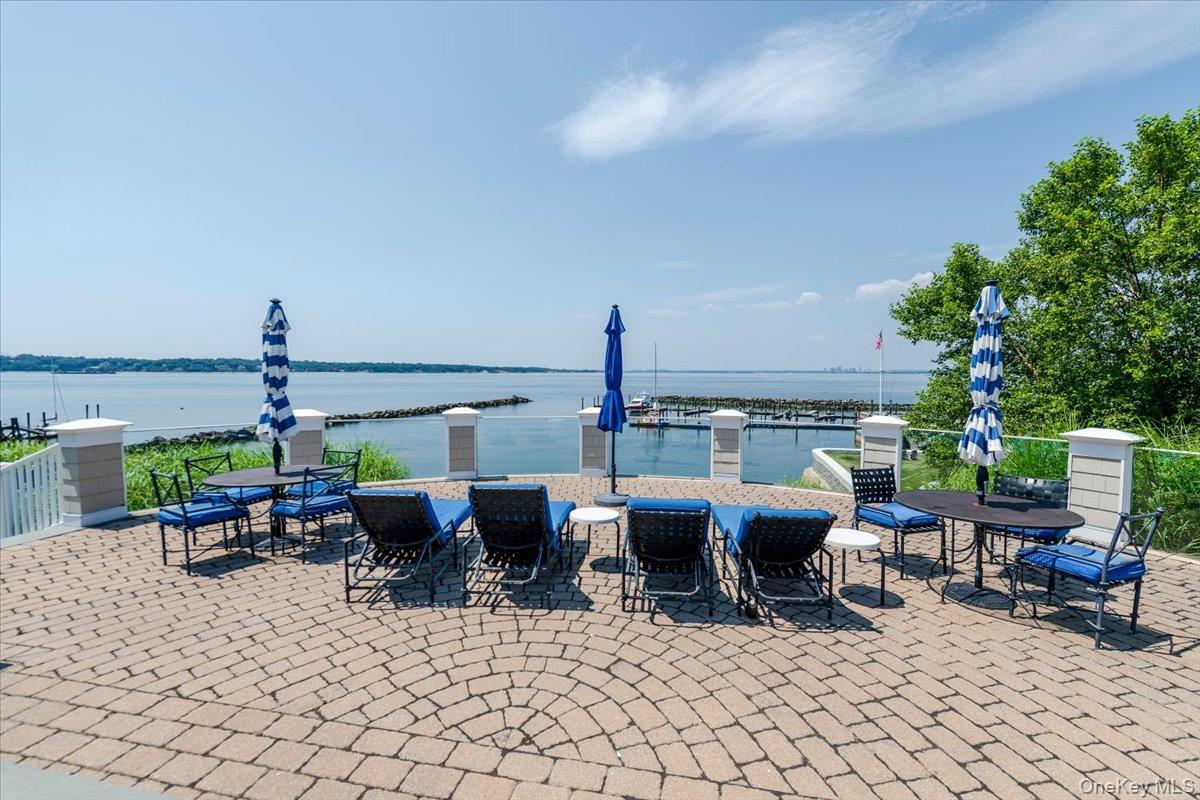 53 Pembroke Drive, Glen Cove, NY 11542