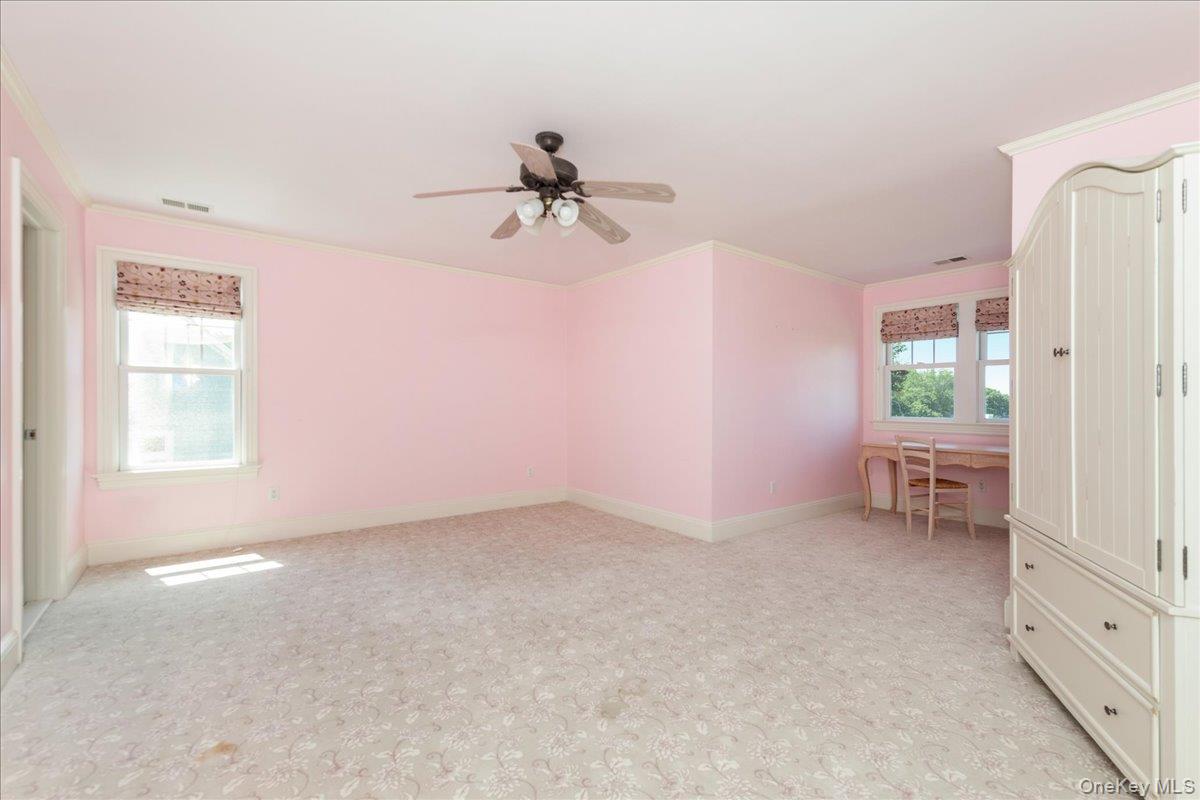 53 Pembroke Drive, Glen Cove, NY 11542