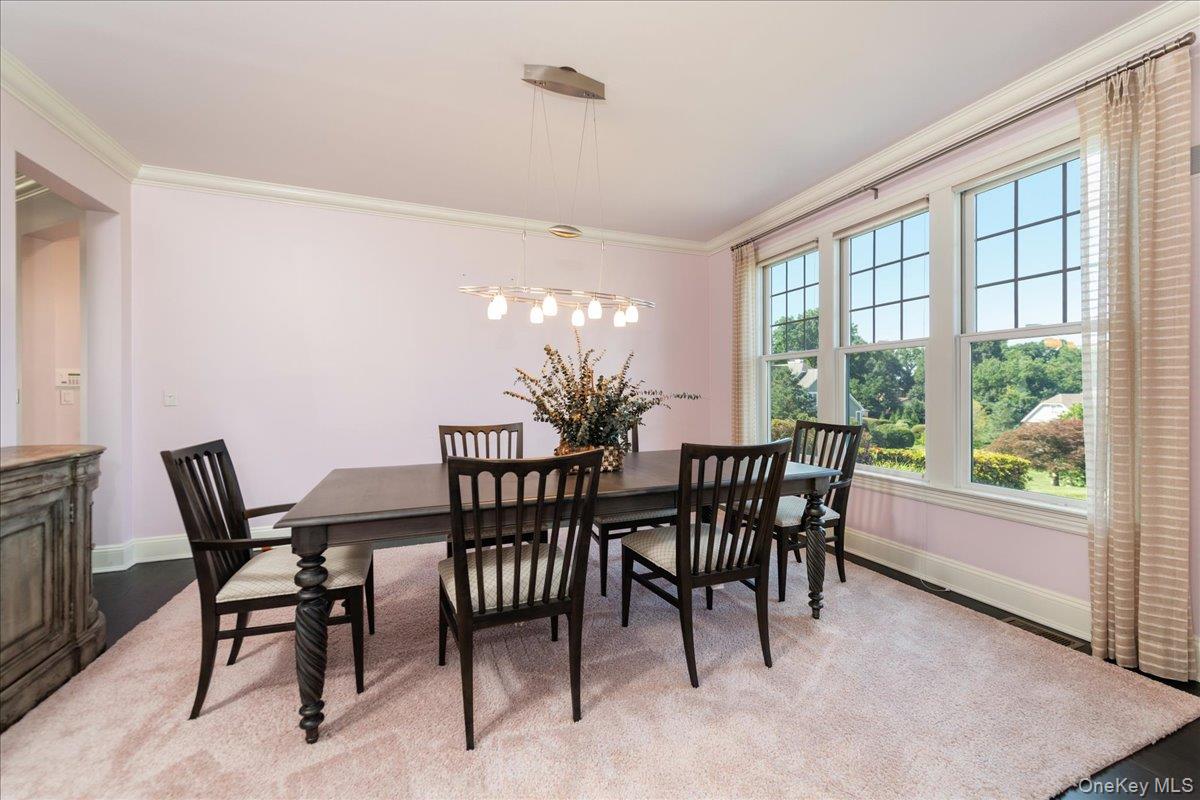 53 Pembroke Drive, Glen Cove, NY 11542