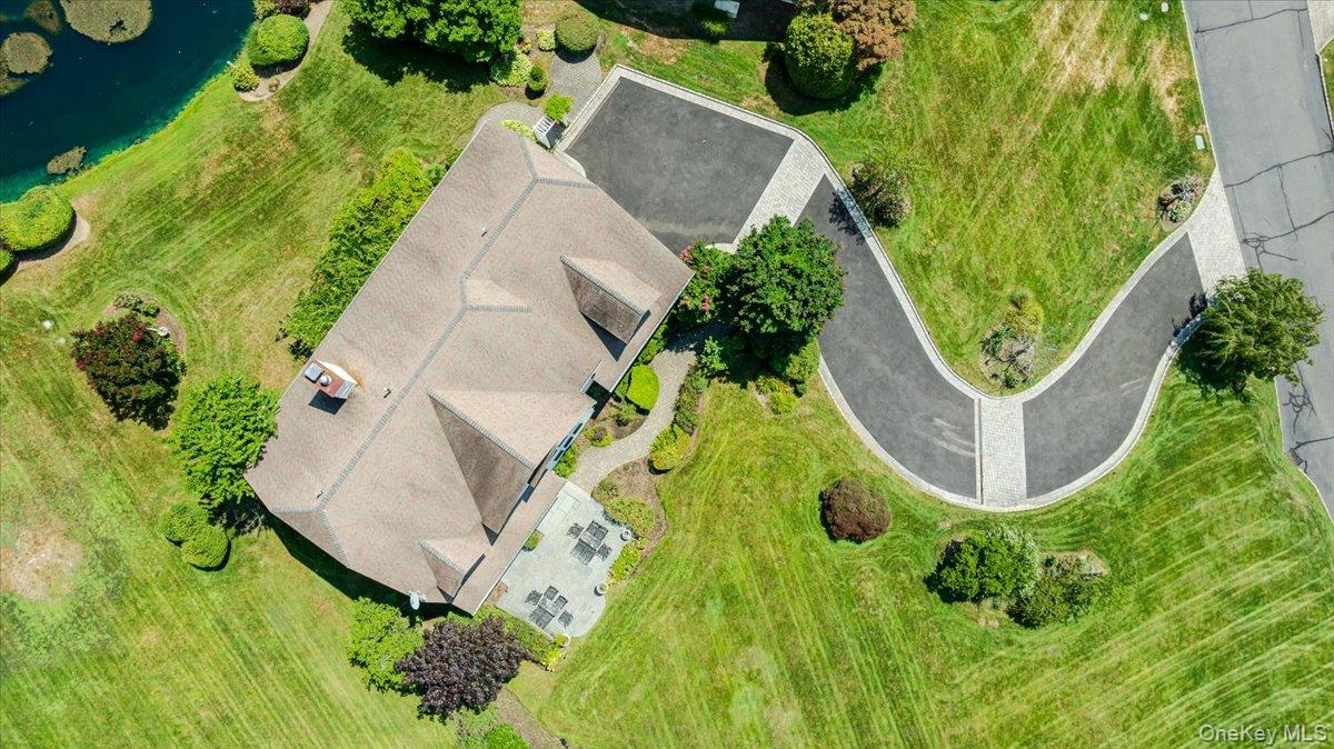 53 Pembroke Drive, Glen Cove, NY 11542