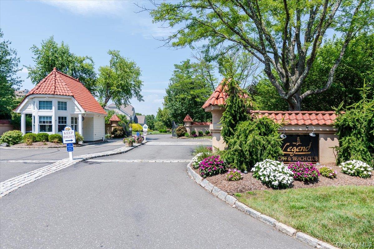 53 Pembroke Drive, Glen Cove, NY 11542