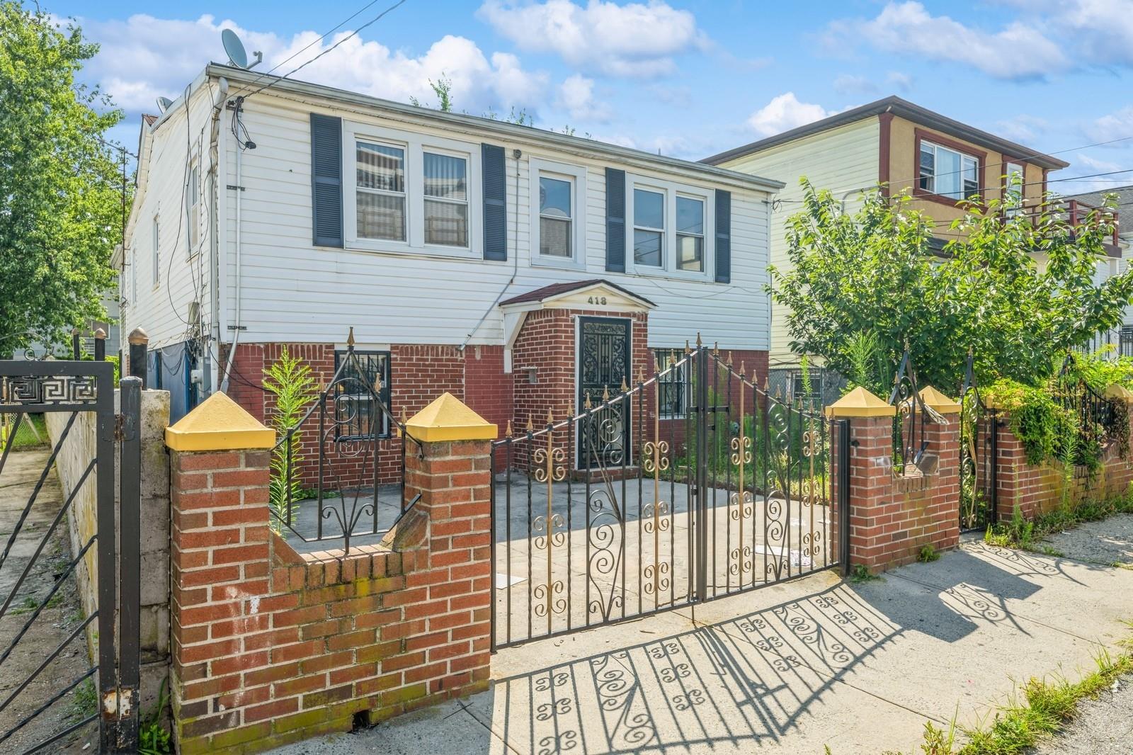 418 Beach 29th Street, Far Rockaway, NY 11691