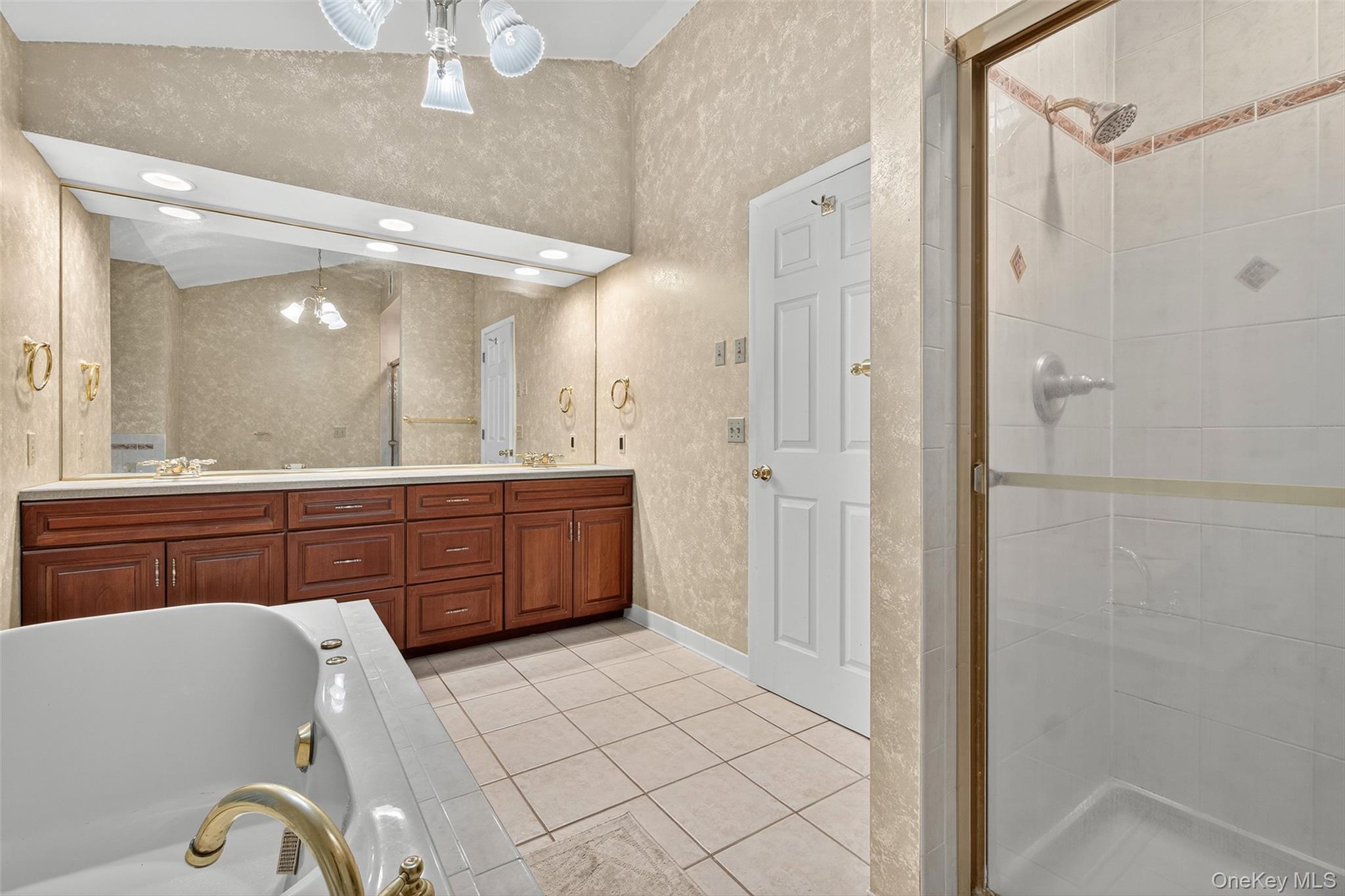 6 Sayer Road, Washingtonville, NY 10992