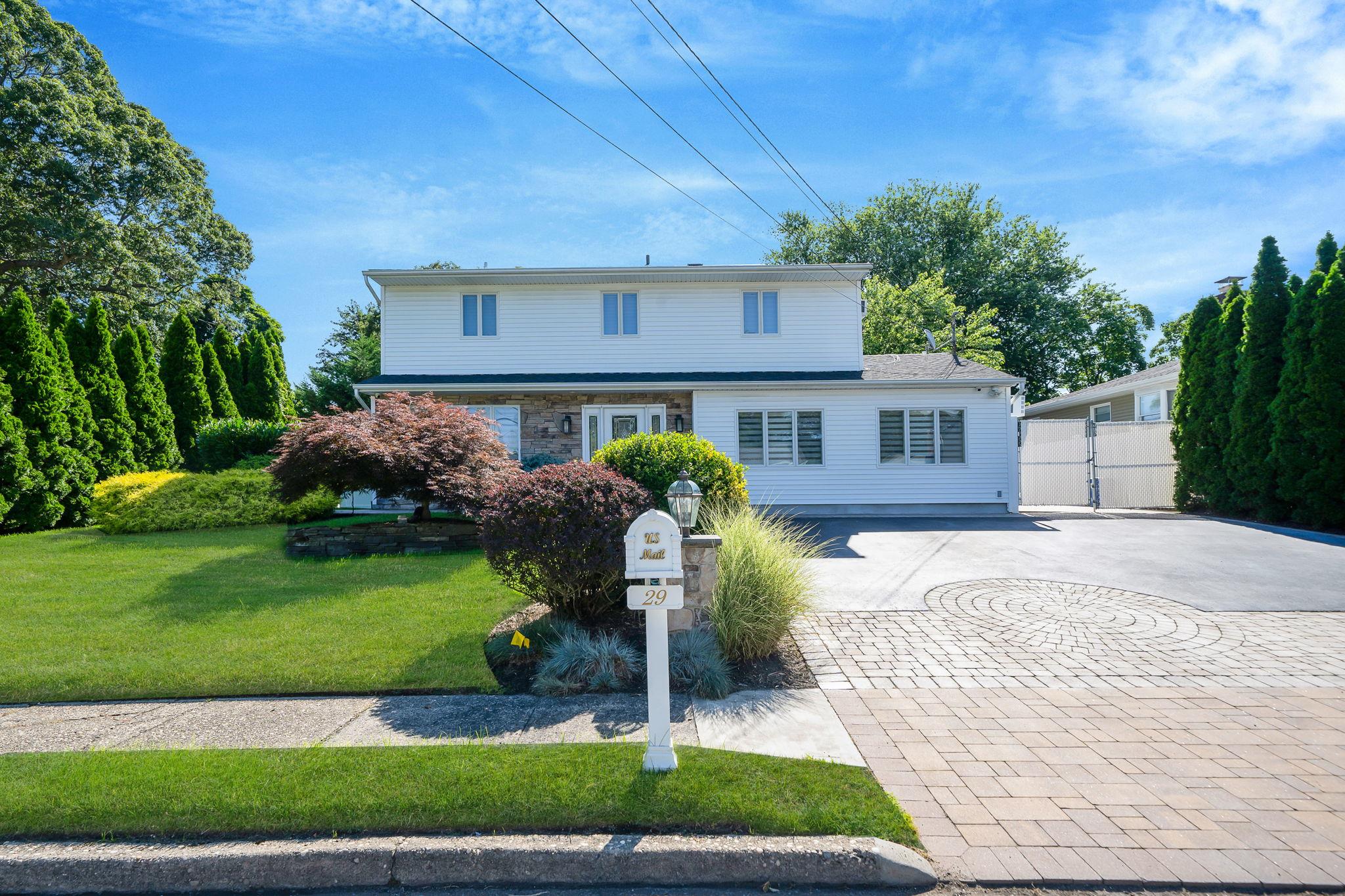 29 Selden Boulevard, Centereach, NY 11720
