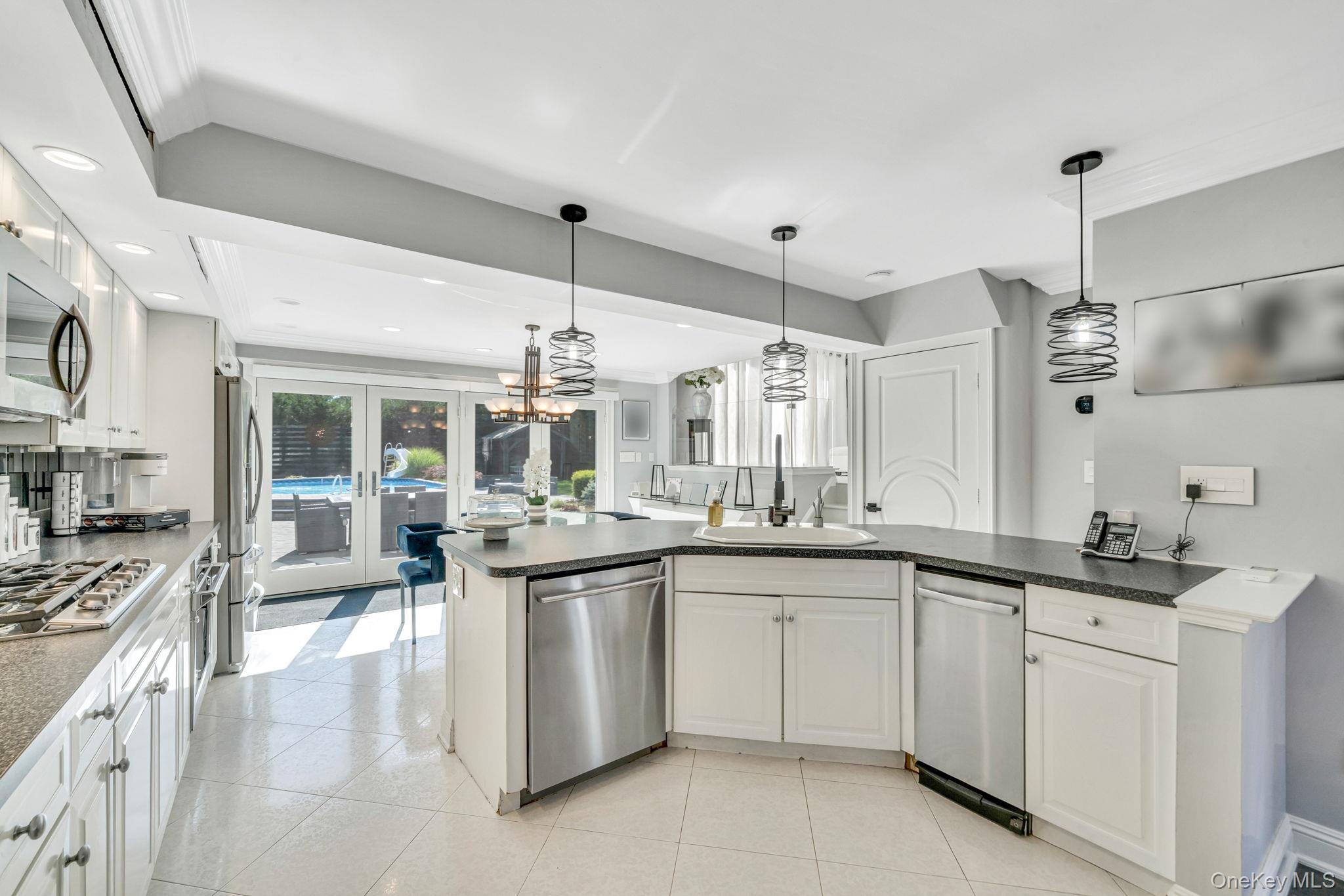 29 Selden Boulevard, Centereach, NY 11720