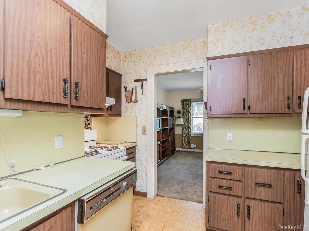 300 AKA 490 Odell Avenue, Yonkers, NY 10703