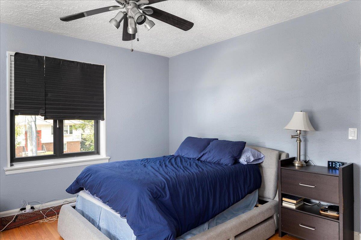 141 Wyckoff Place # 2E, Woodmere, NY 11598