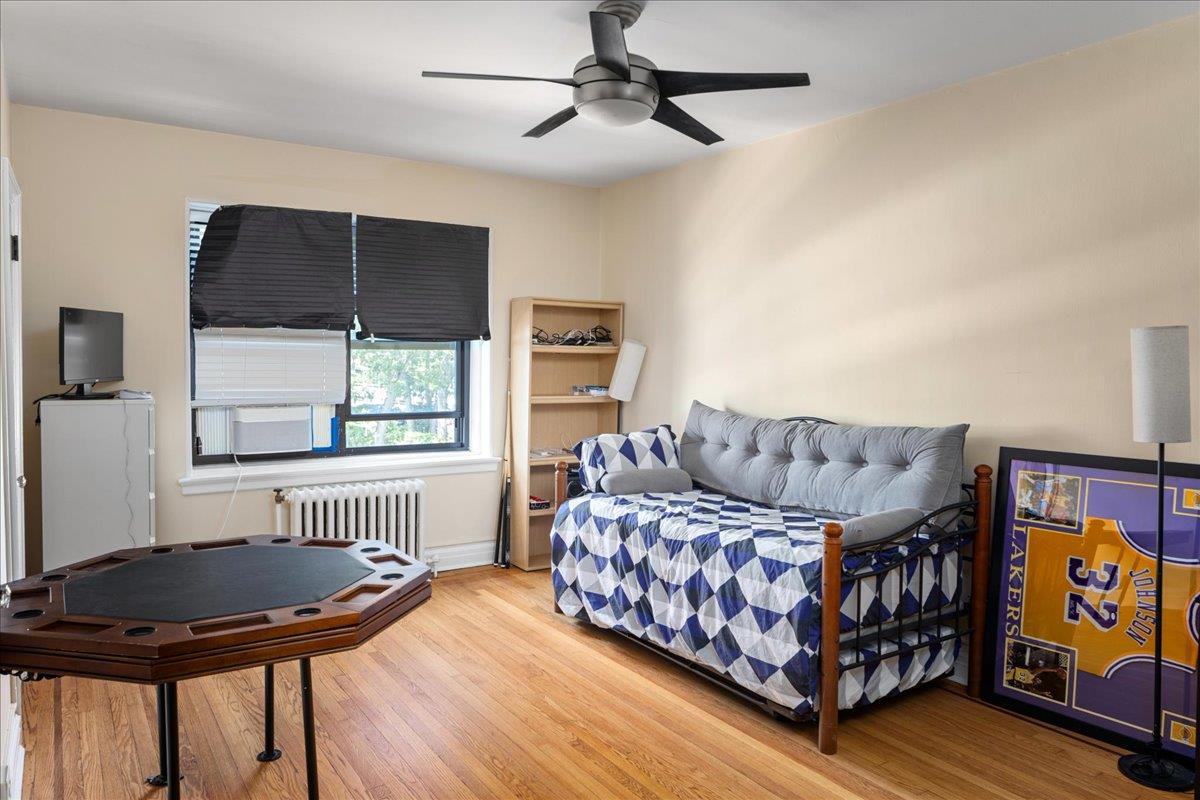 141 Wyckoff Place # 2E, Woodmere, NY 11598