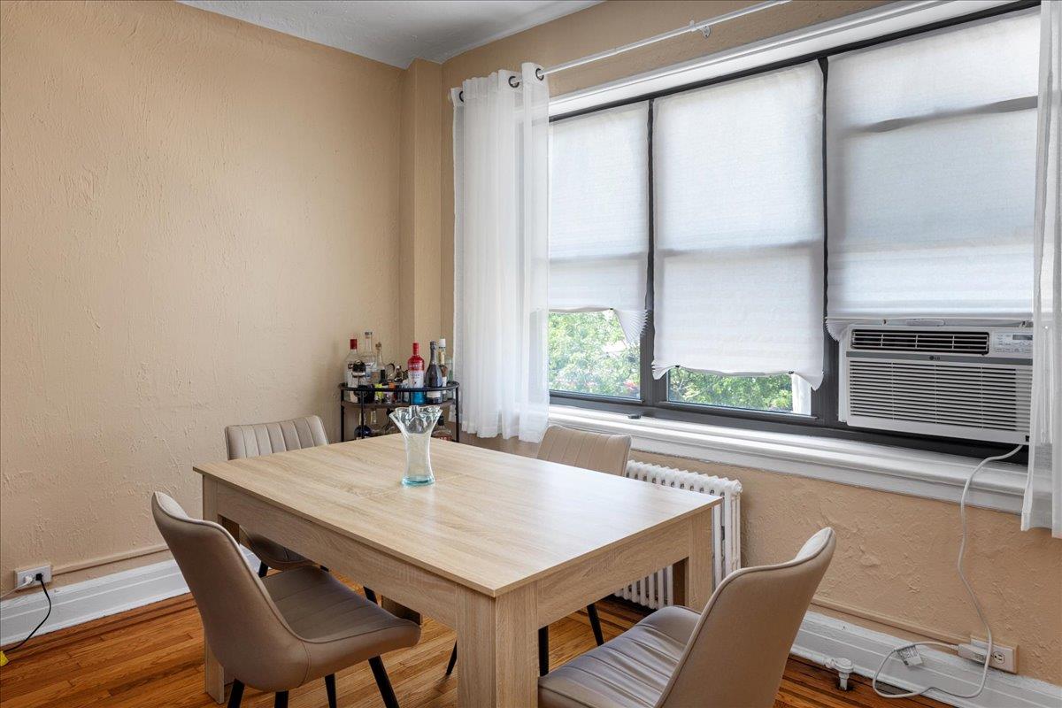 141 Wyckoff Place # 2E, Woodmere, NY 11598