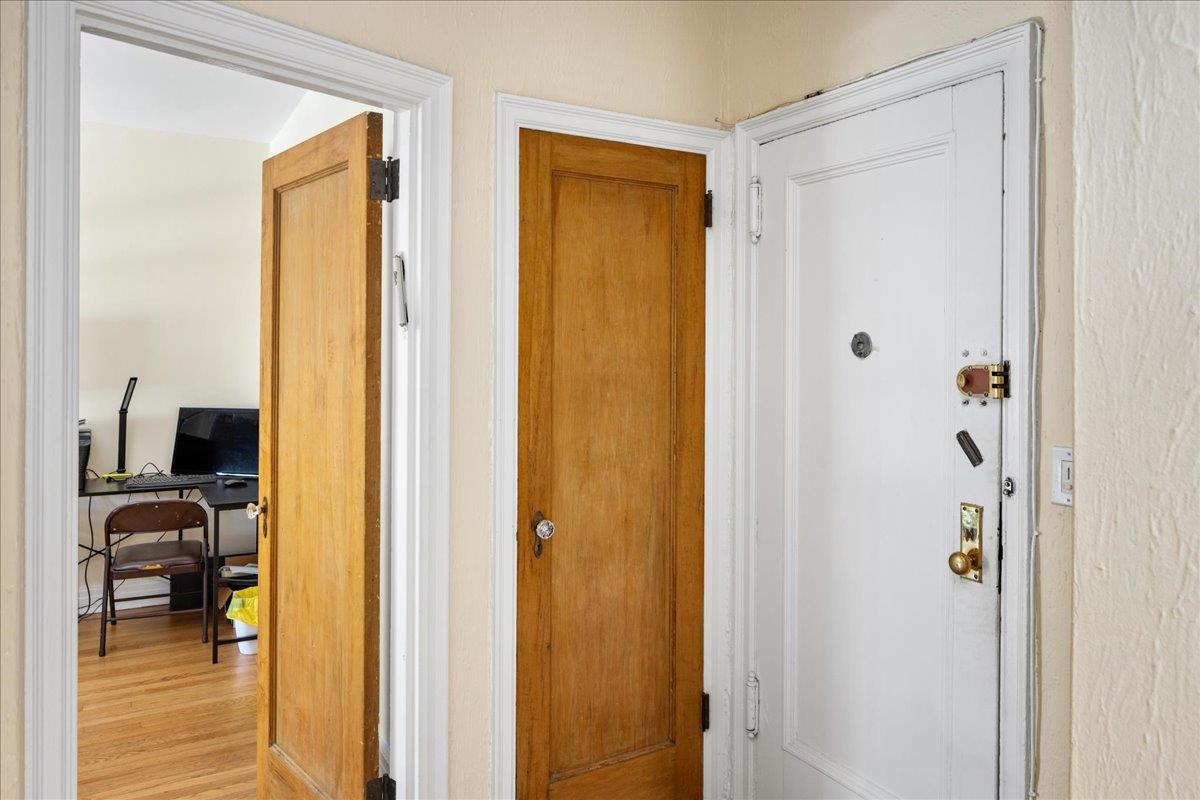 141 Wyckoff Place # 2E, Woodmere, NY 11598