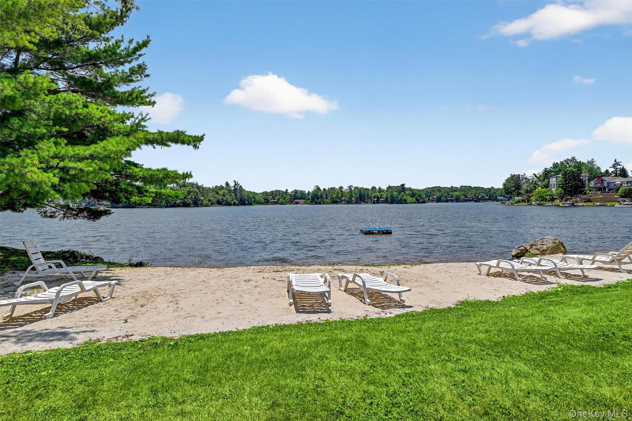 25 Crescent View, Rock Hill, NY 12775