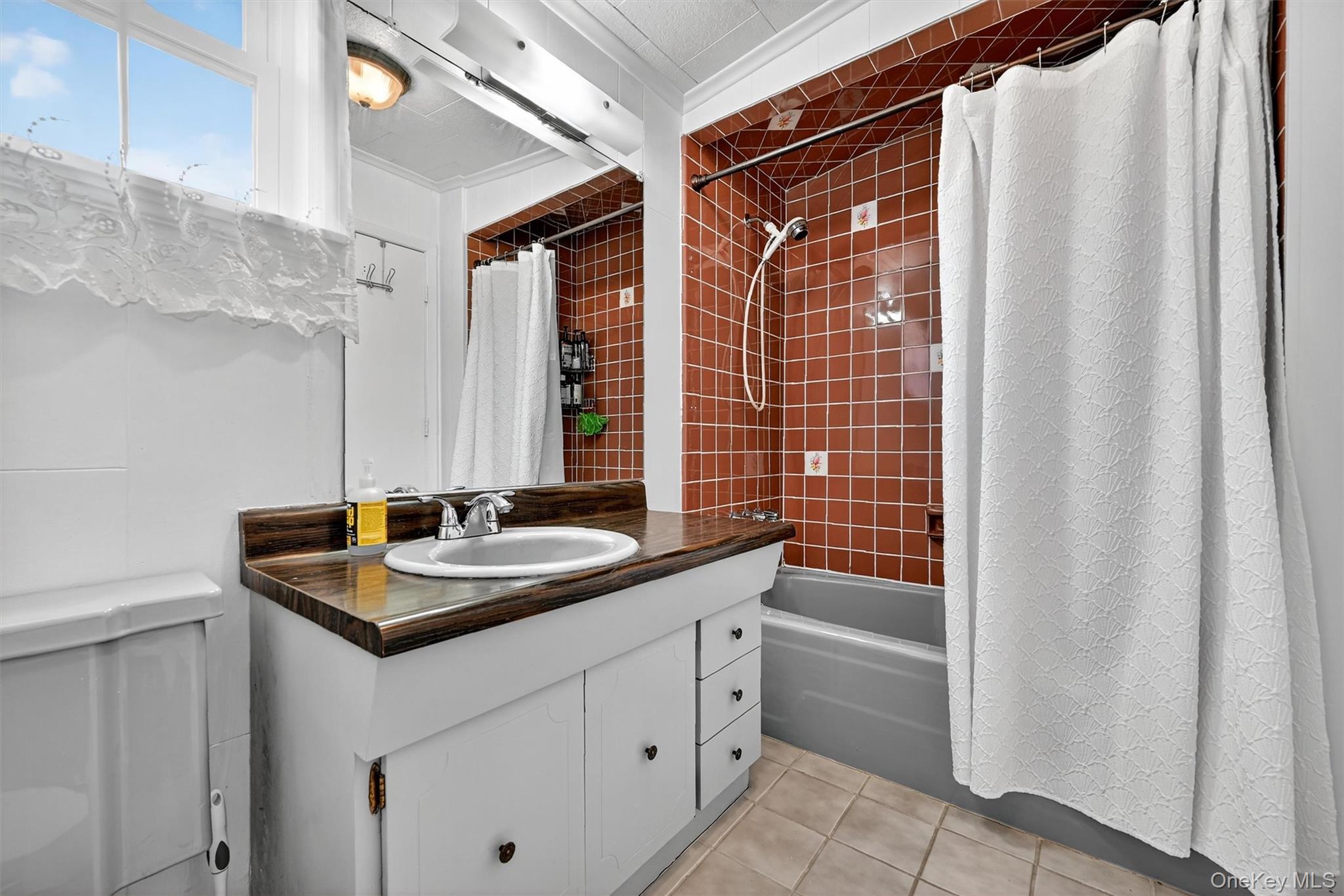 25 Crescent View, Rock Hill, NY 12775