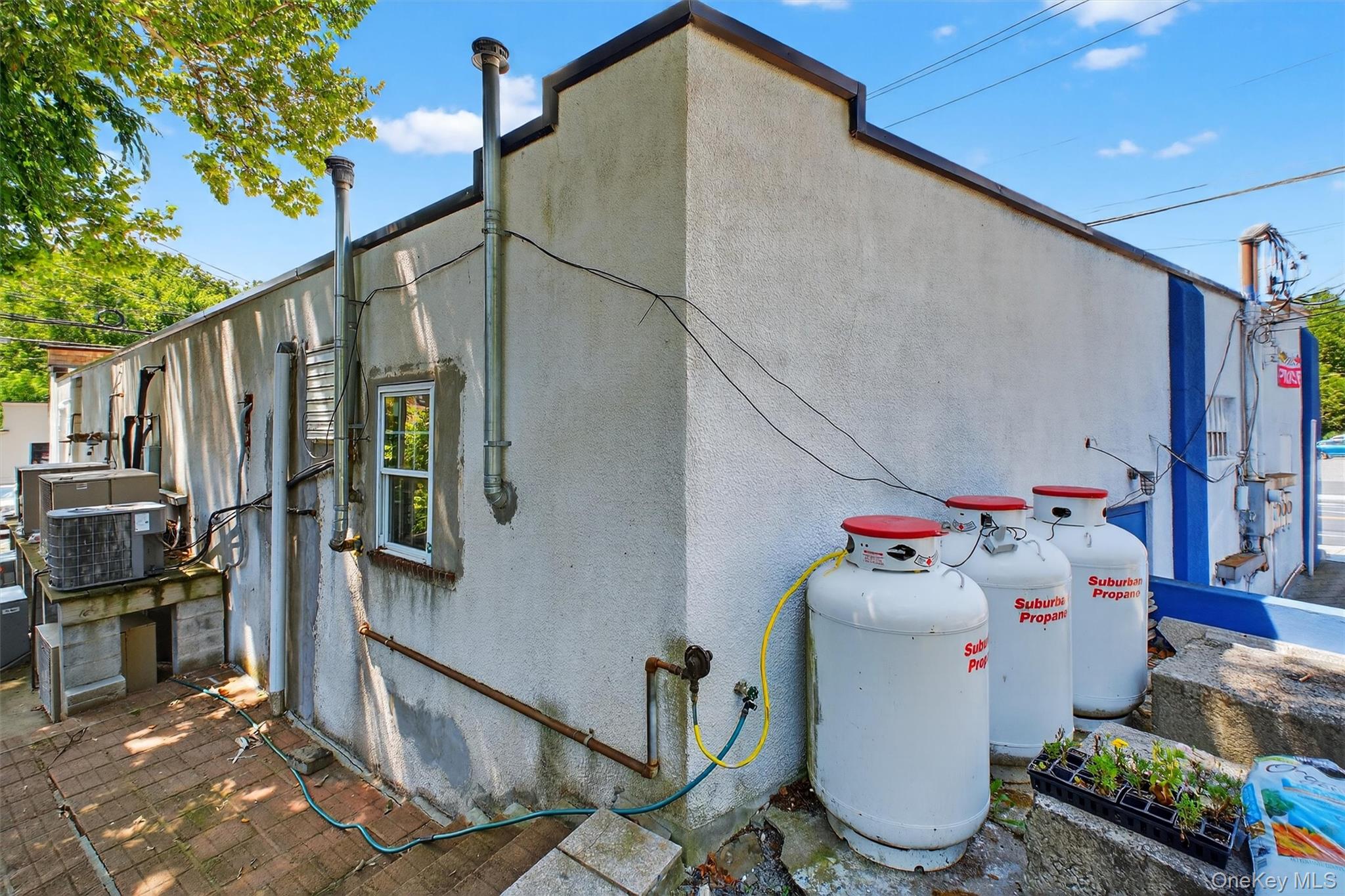 4 Oscawana Lake Road, Putnam Valley, NY 10579