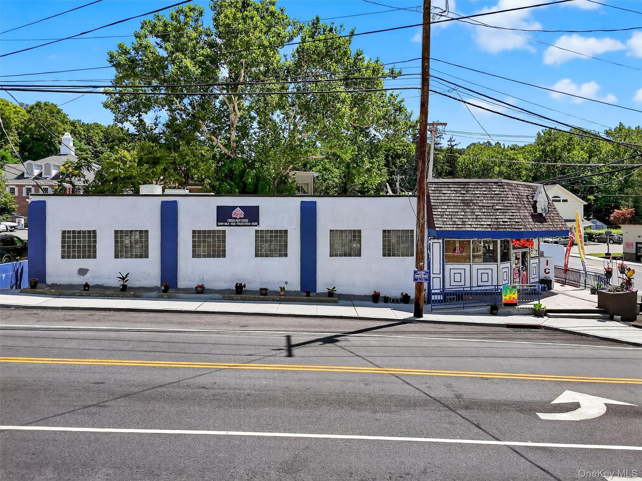 4 Oscawana Lake Road, Putnam Valley, NY 10579