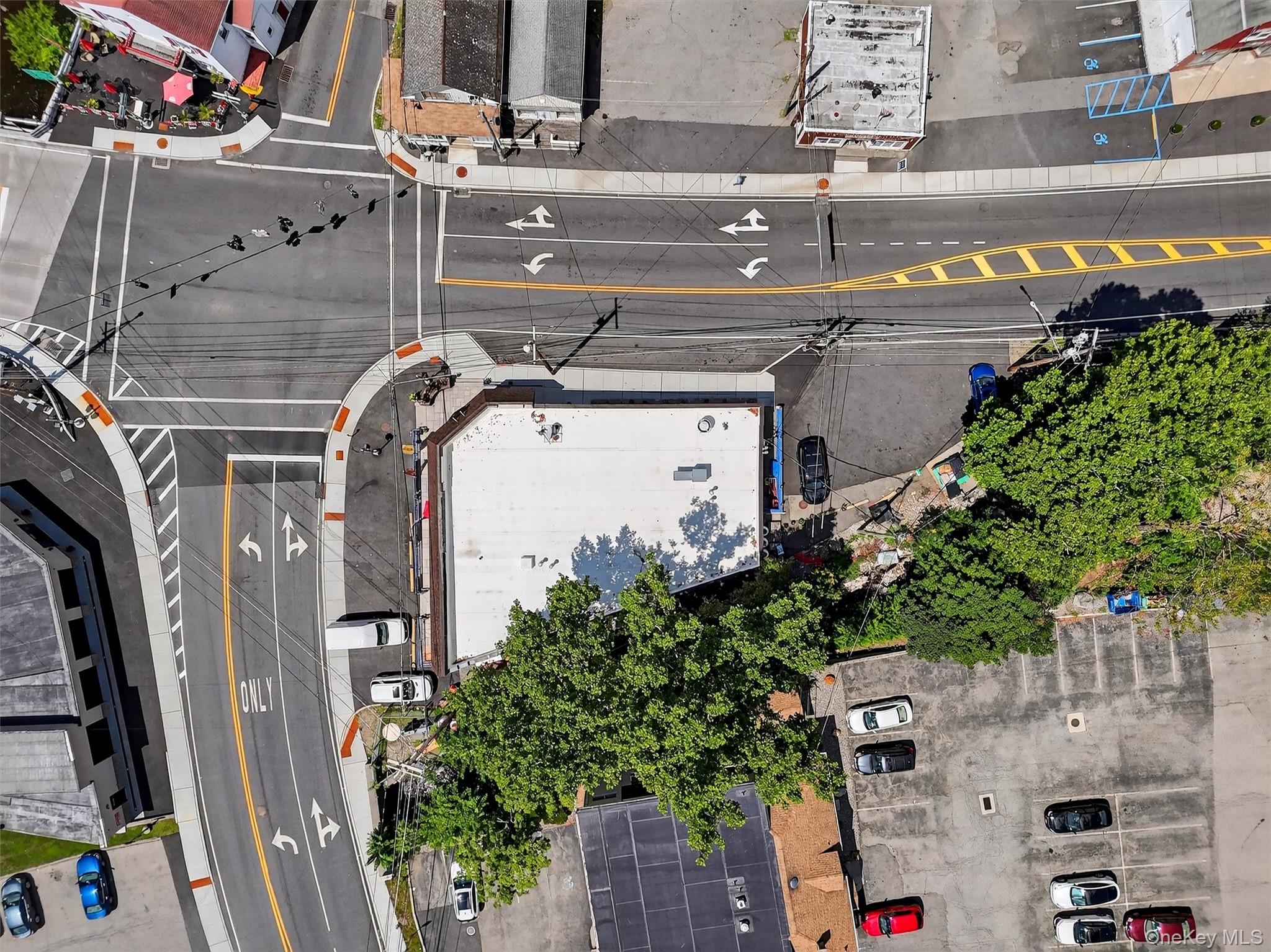 4 Oscawana Lake Road, Putnam Valley, NY 10579