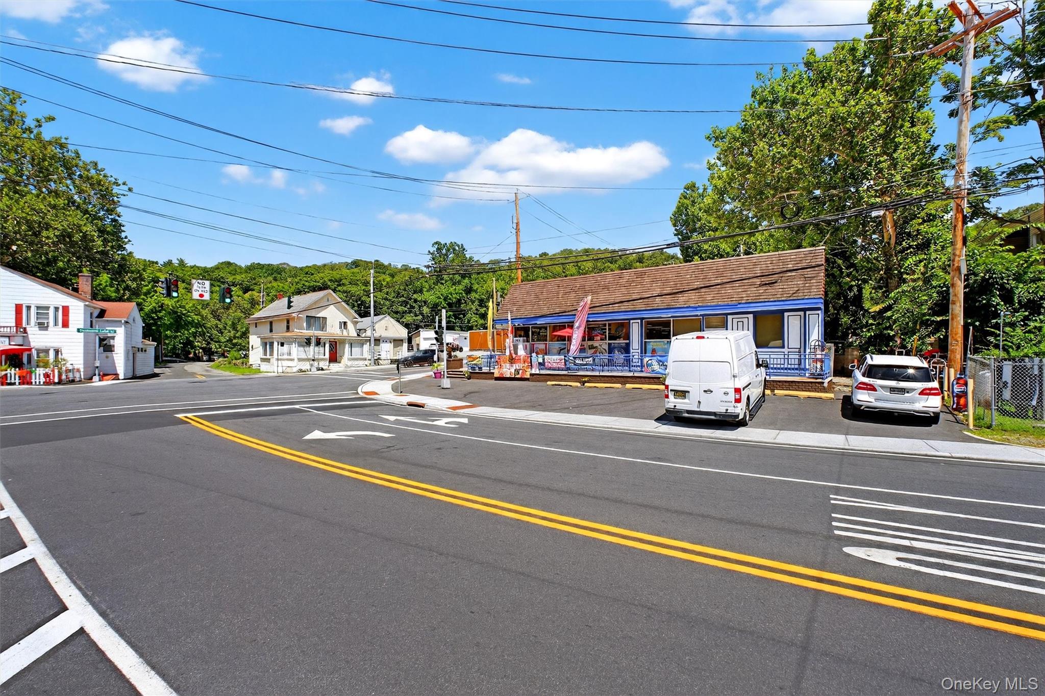 4 Oscawana Lake Road, Putnam Valley, NY 10579