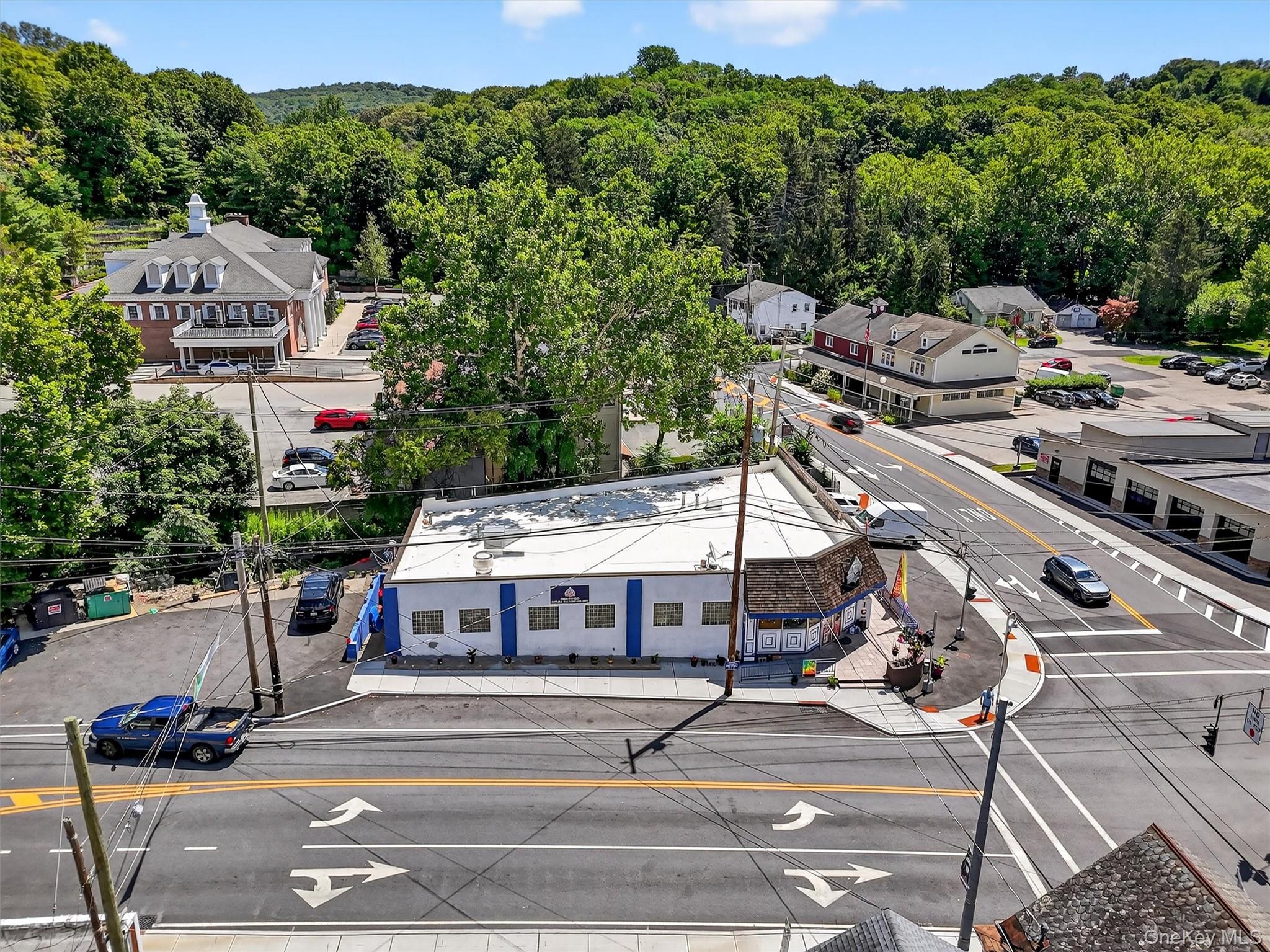 4 Oscawana Lake Road, Putnam Valley, NY 10579