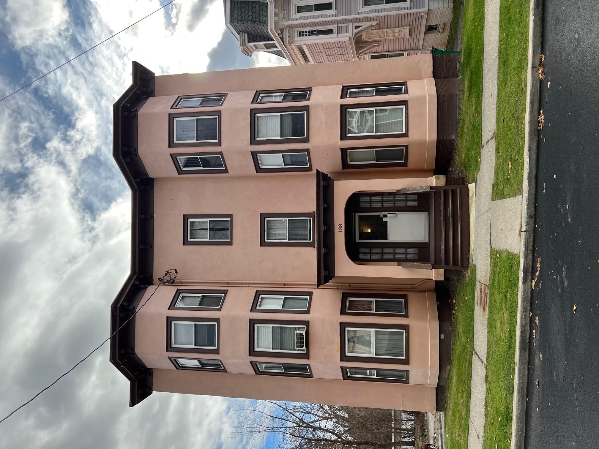 138 FRANKLIN Street # 2, Poughkeepsie, NY 12601
