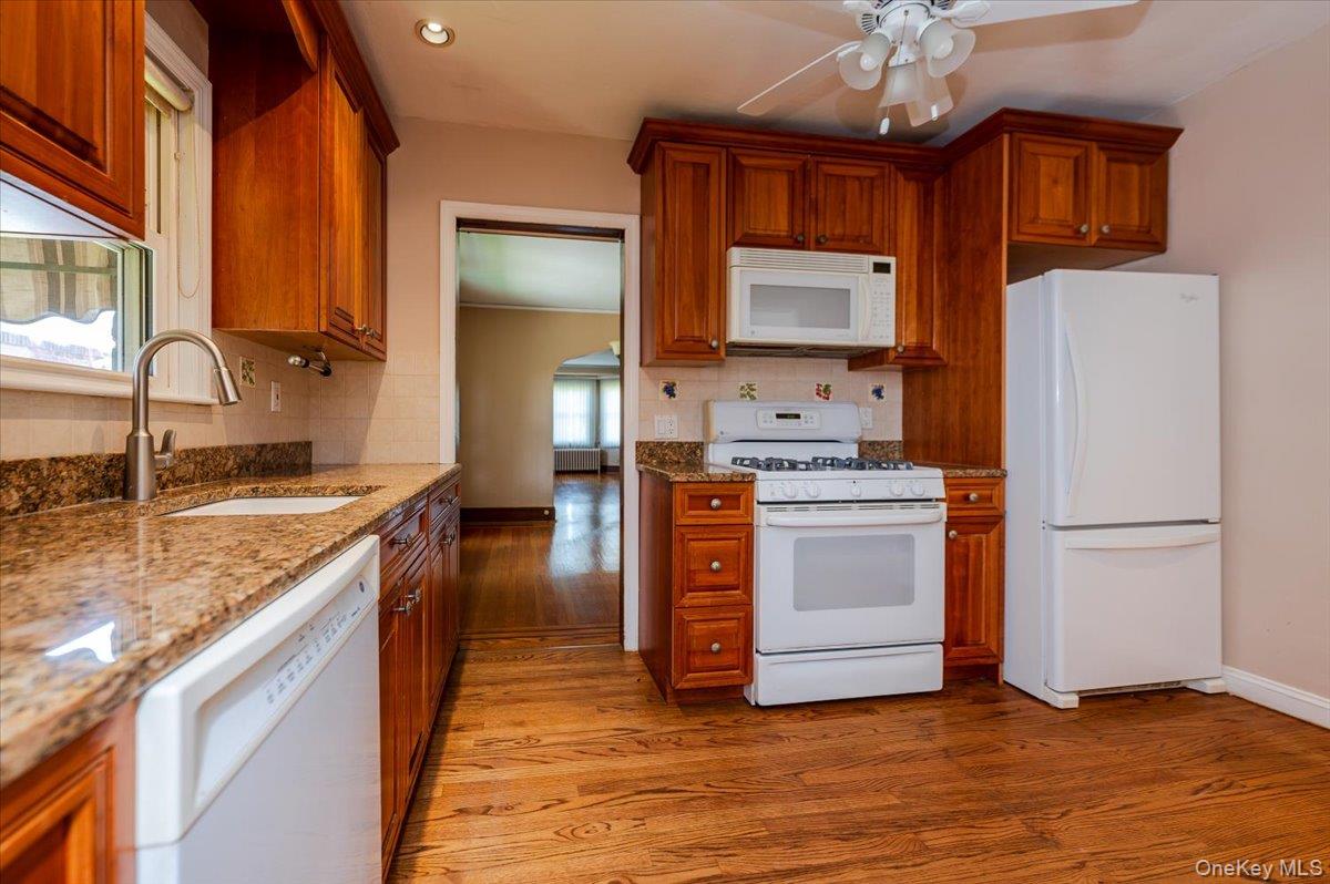 715 Iris Street, Franklin Square, NY 11010