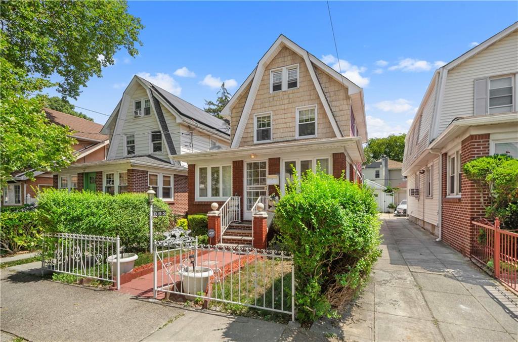 993 E 39th Street, Brooklyn, NY 11210