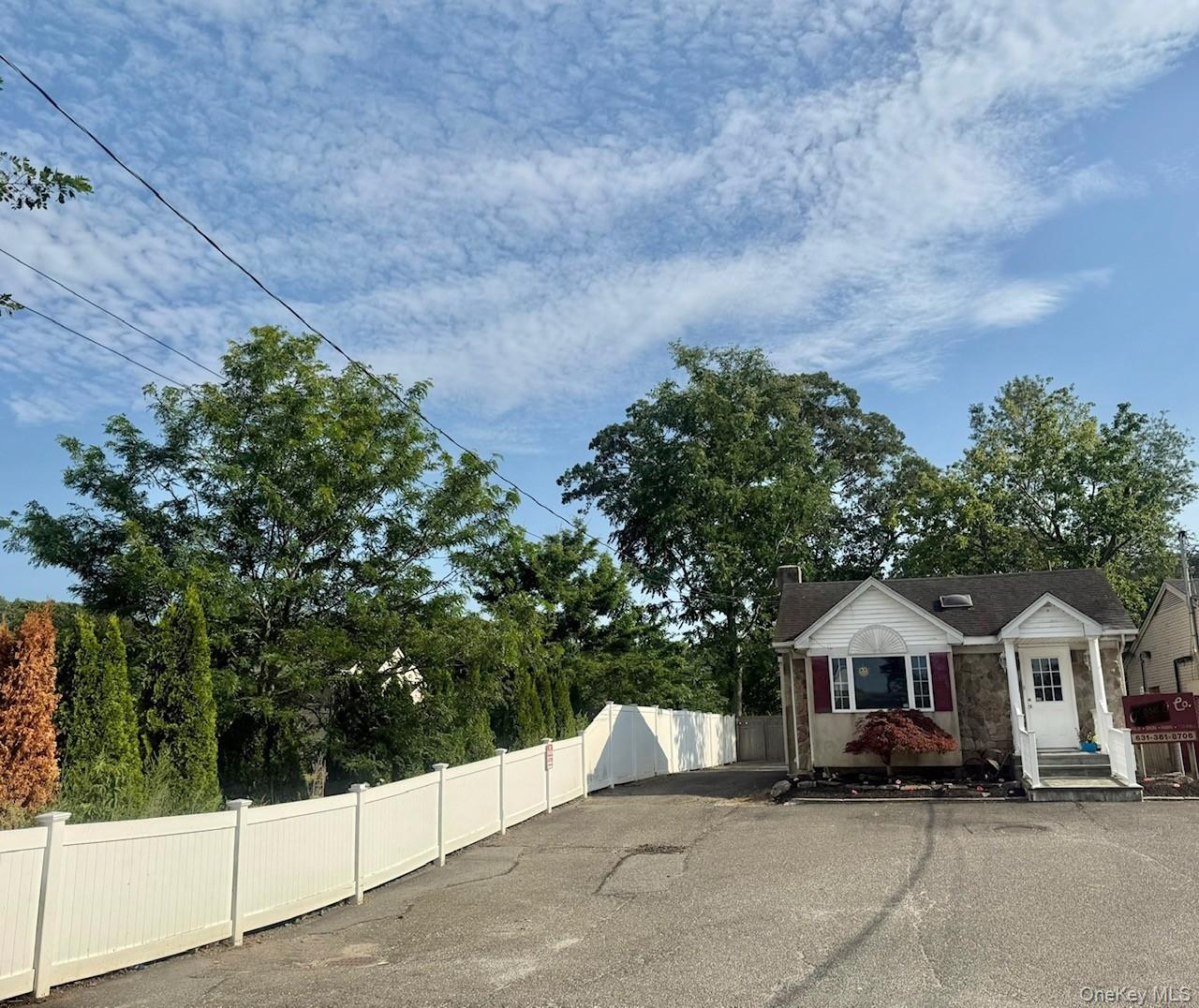 774 Townline Road, Hauppauge, NY 11788