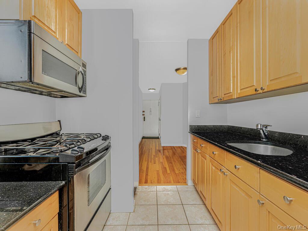 525 W 236th Street # 6A, Bronx, NY 10463