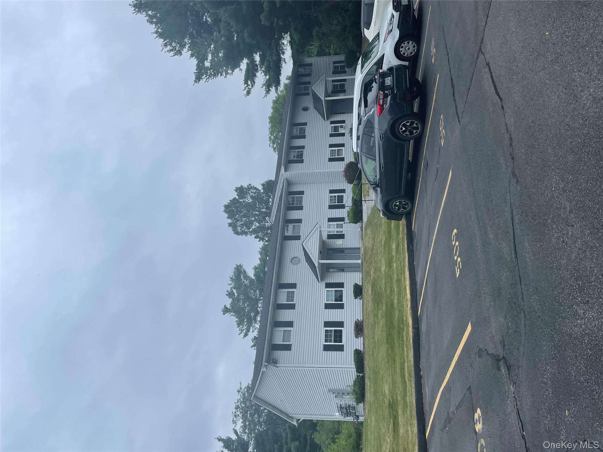 8 Ivy Court # D, Fishkill, NY 12524