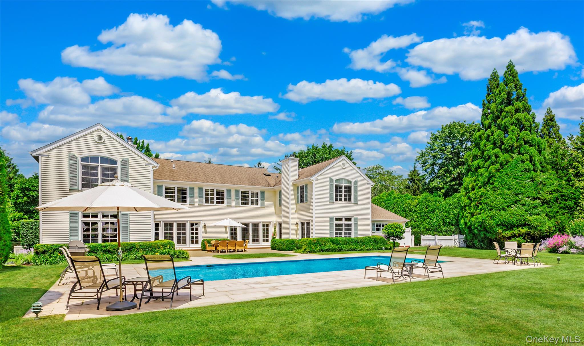 107 Edgewood Avenue, Bridgehampton, NY 11932