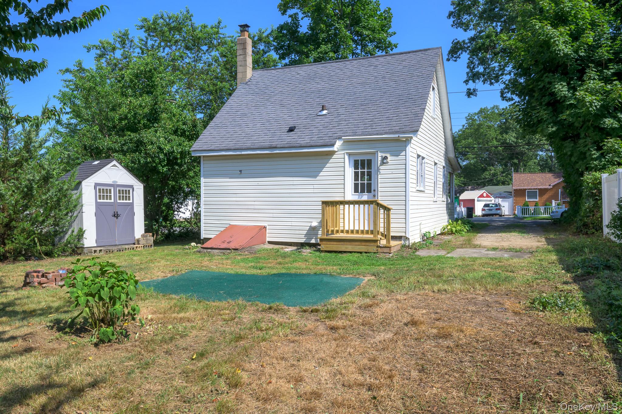 130 N Huron Street, Ronkonkoma, NY 11779