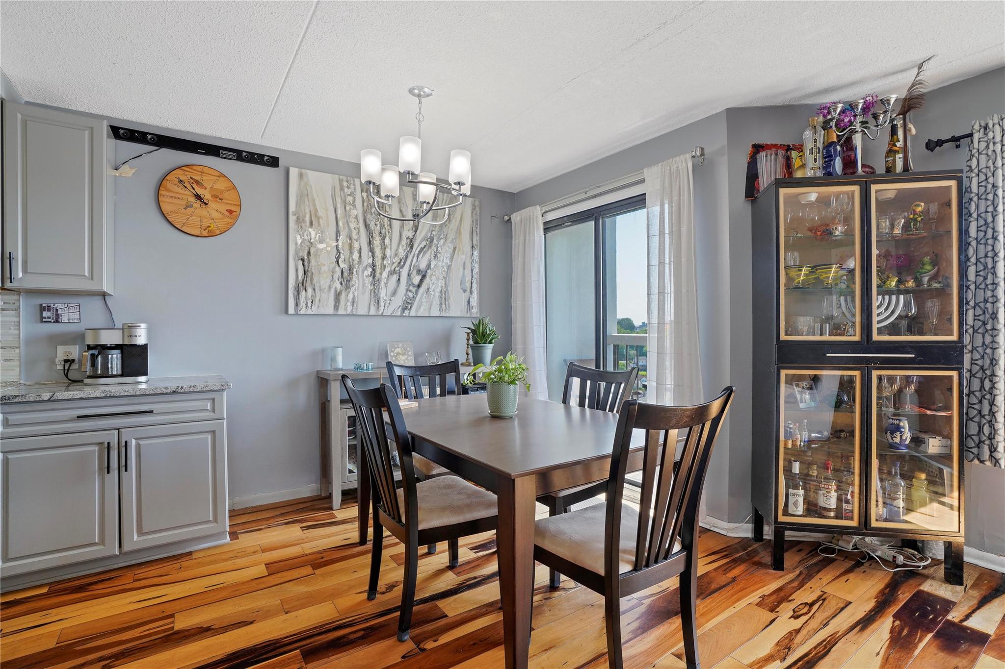 400 High Point Drive # PH12, Hartsdale, NY 10530