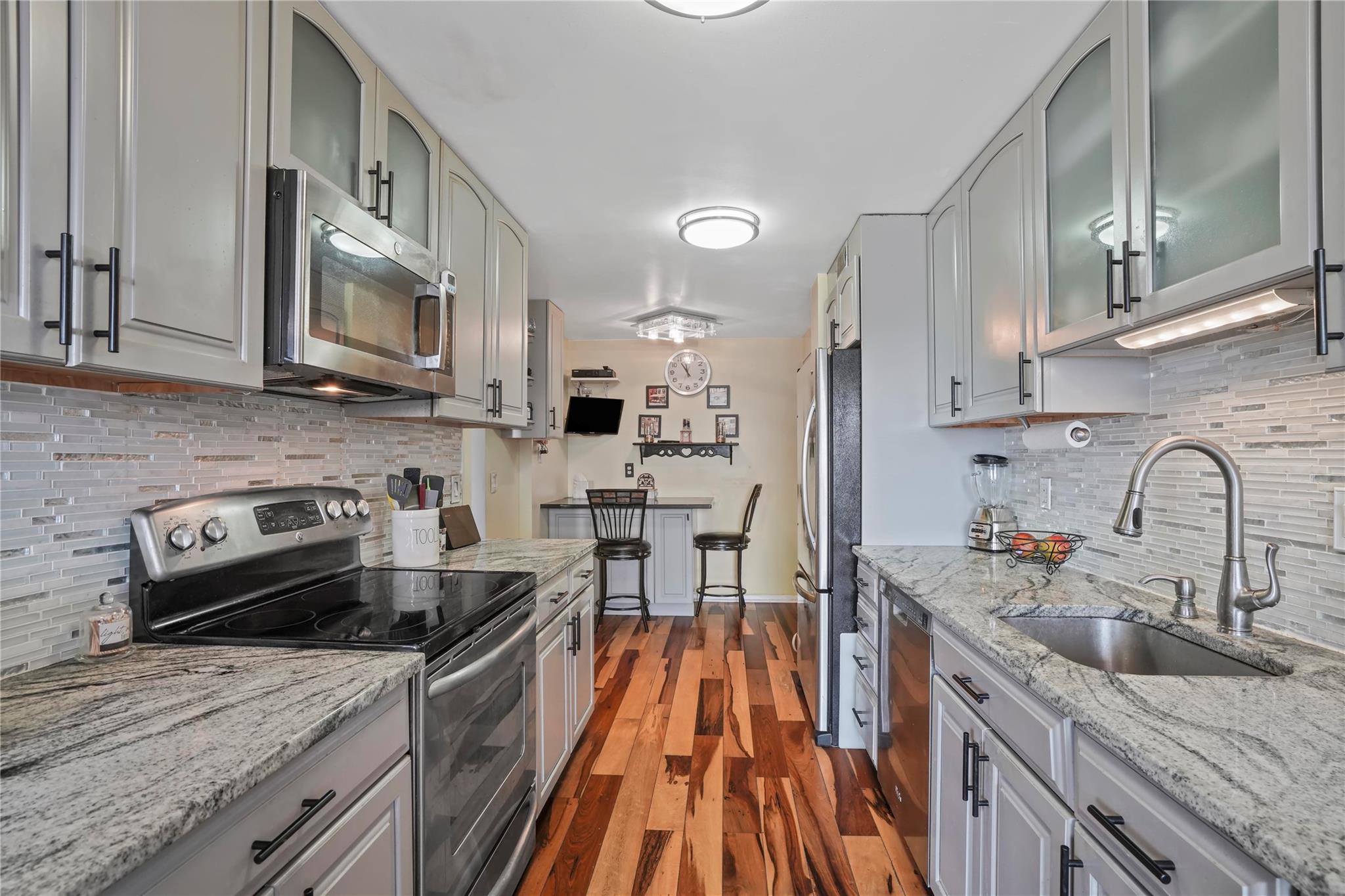 400 High Point Drive # PH12, Hartsdale, NY 10530