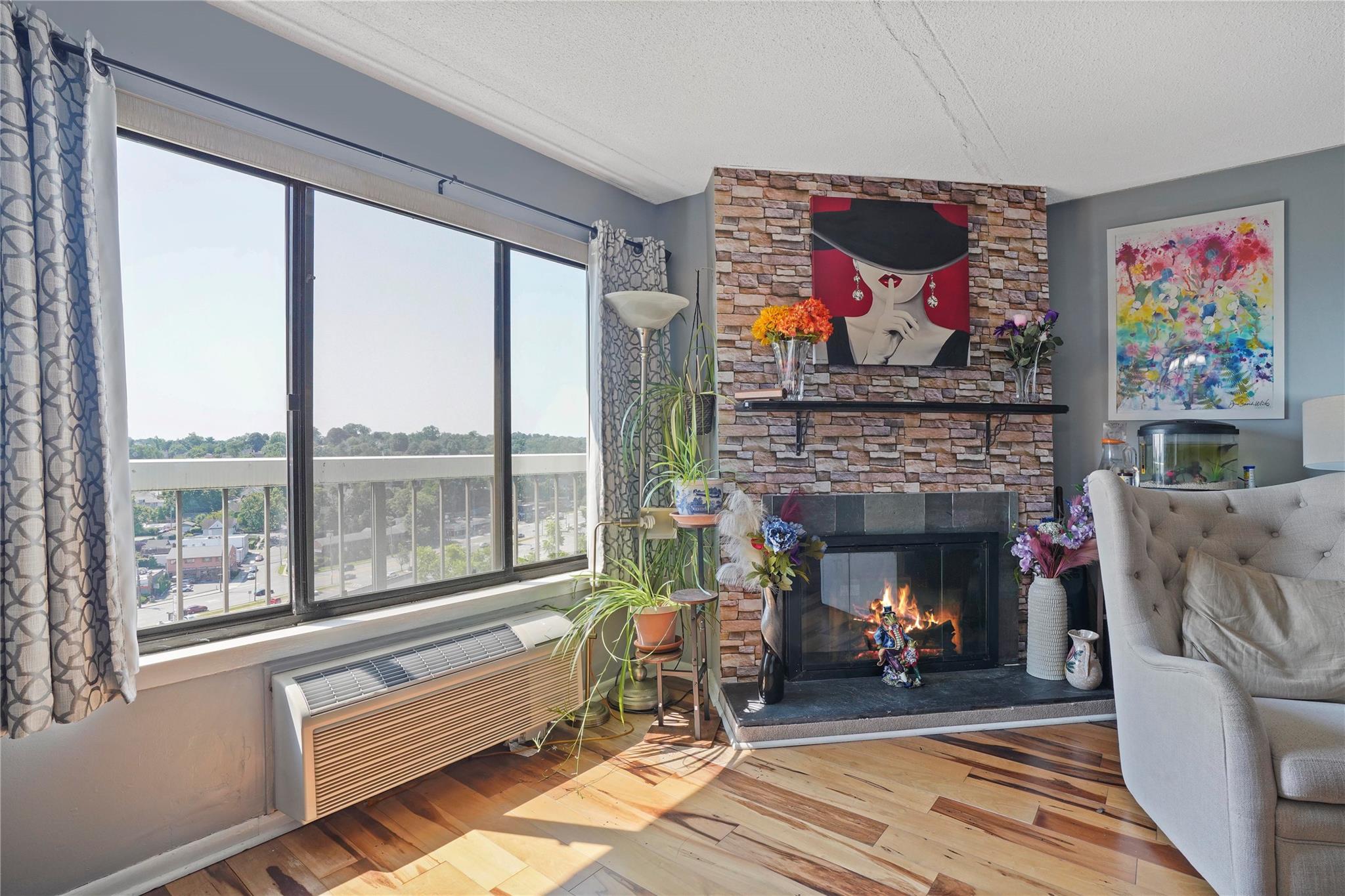 400 High Point Drive # PH12, Hartsdale, NY 10530