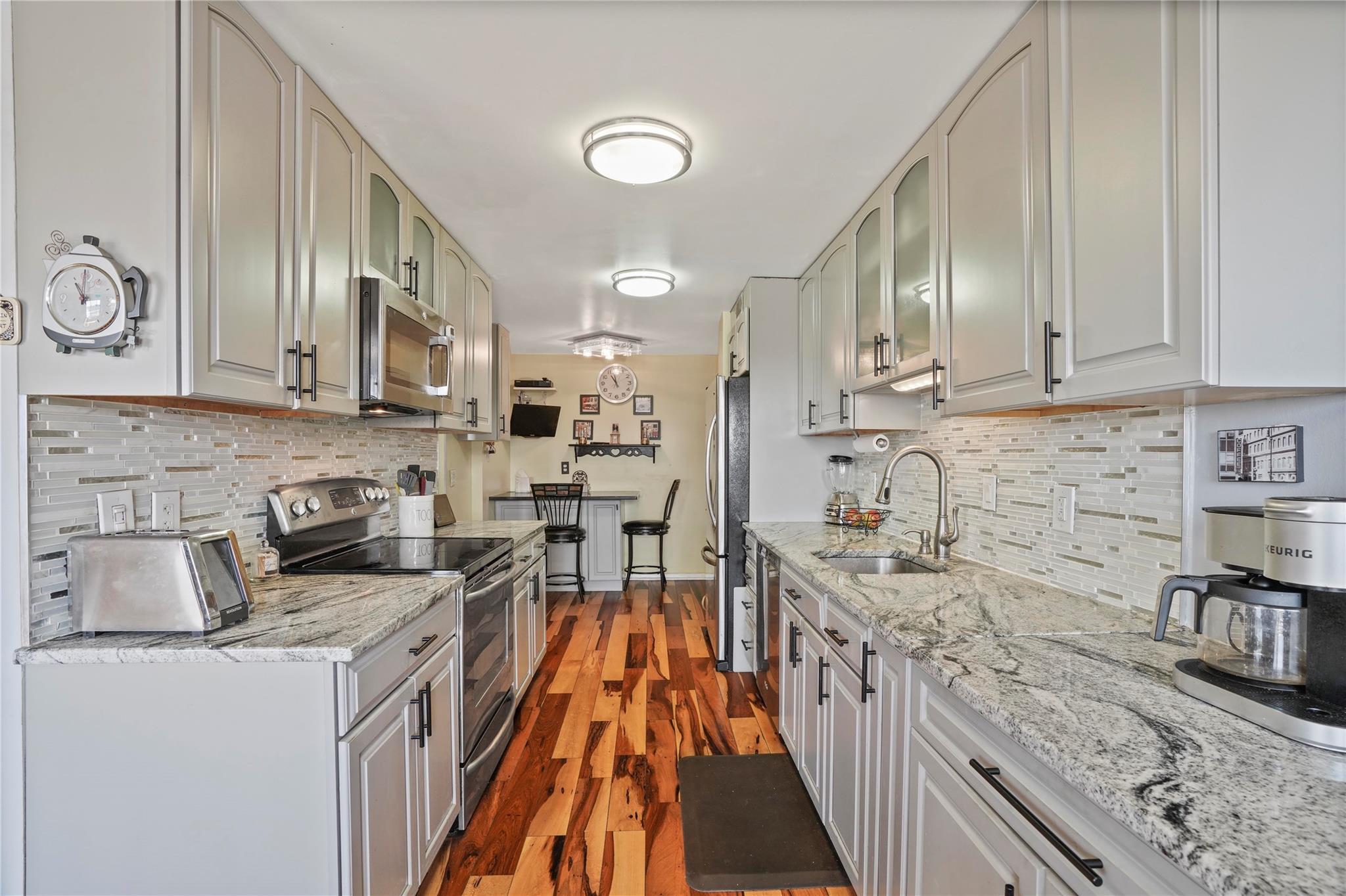 400 High Point Drive # PH12, Hartsdale, NY 10530