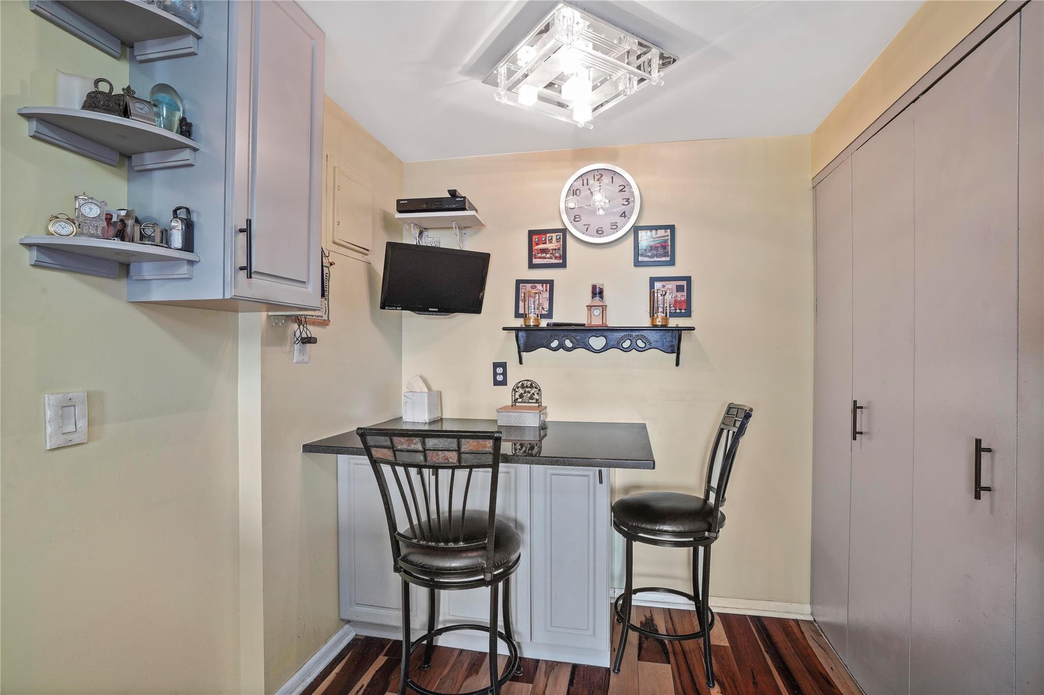 400 High Point Drive # PH12, Hartsdale, NY 10530