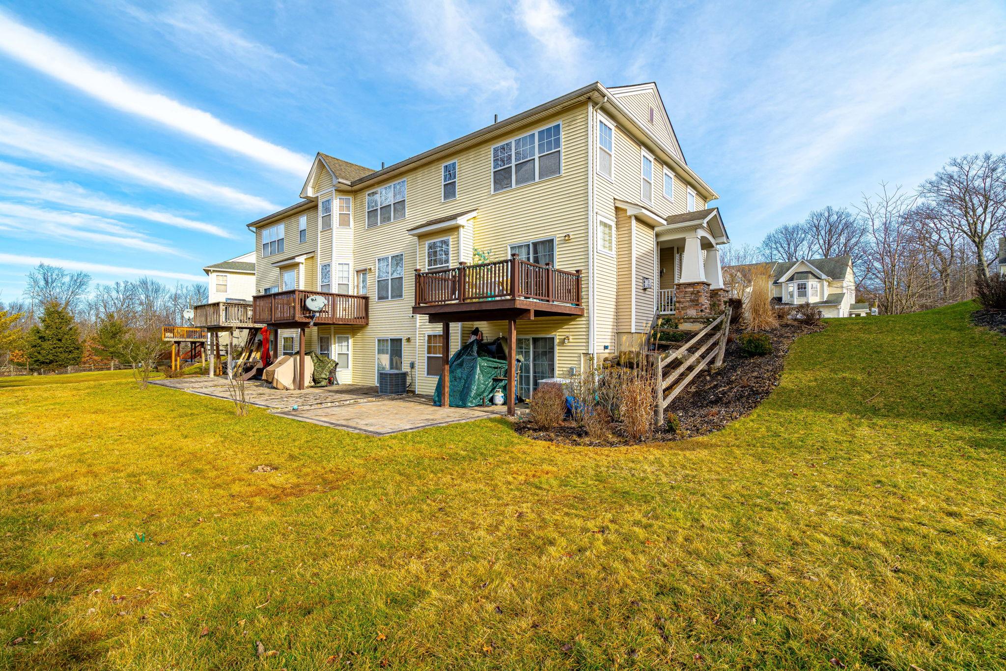 7 Avoncroft Lane, Middletown, NY 10940