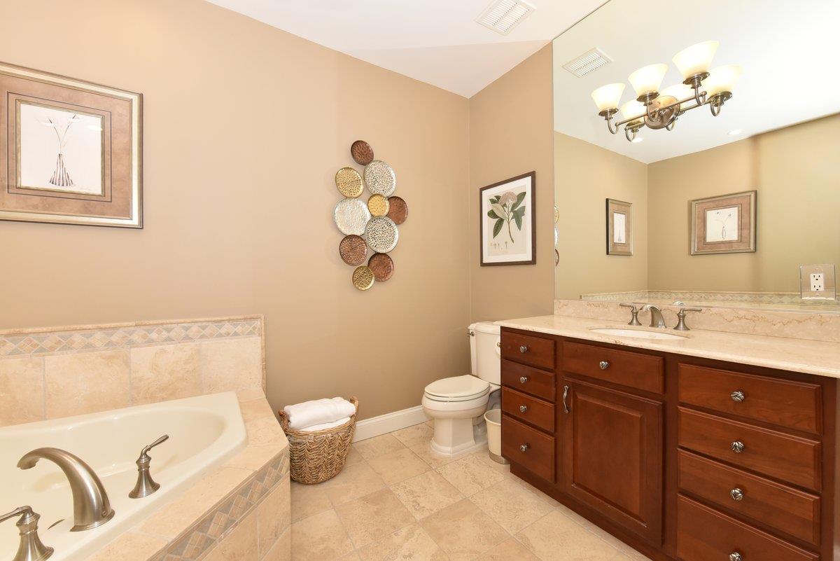 415 Pacing Way, Westbury, NY 11590