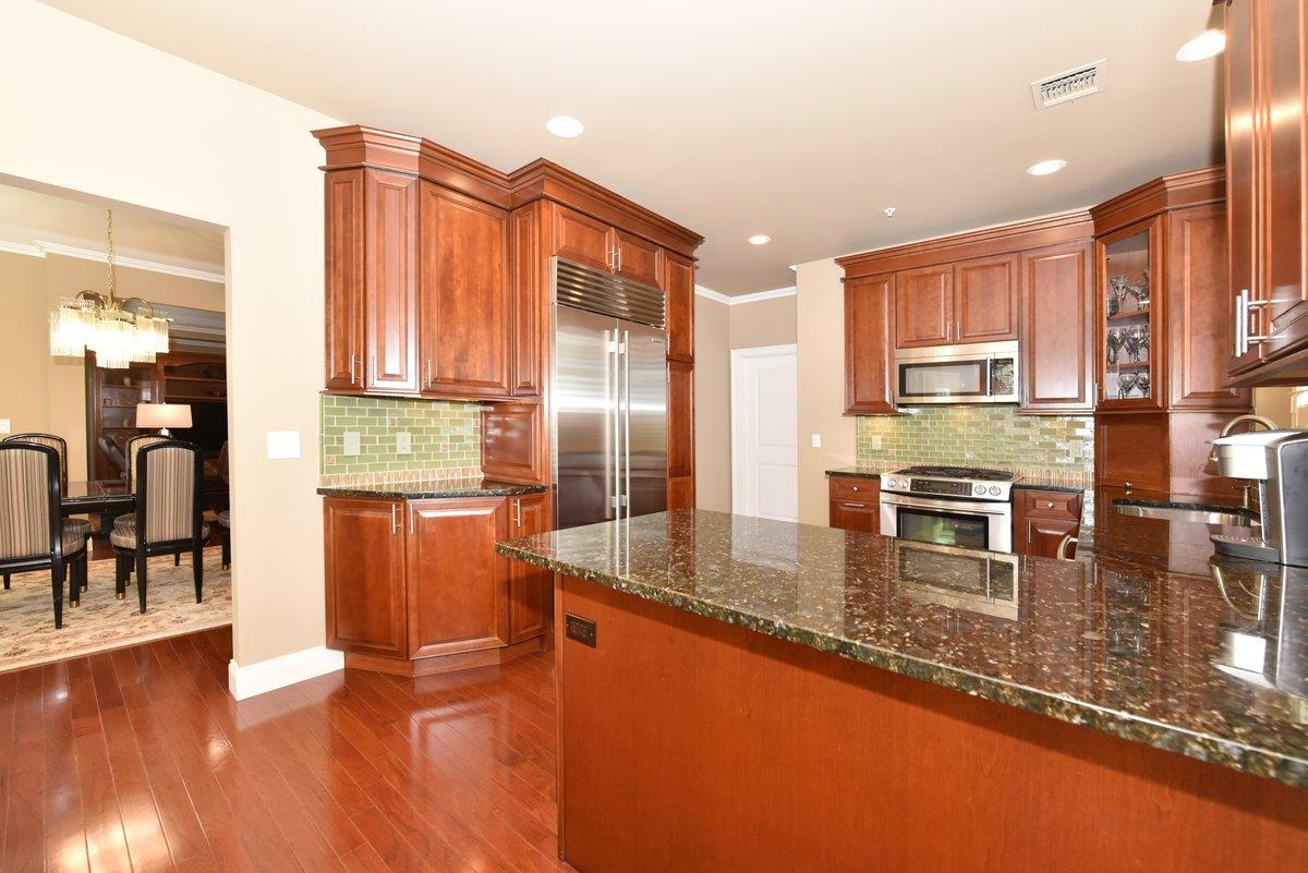 415 Pacing Way, Westbury, NY 11590