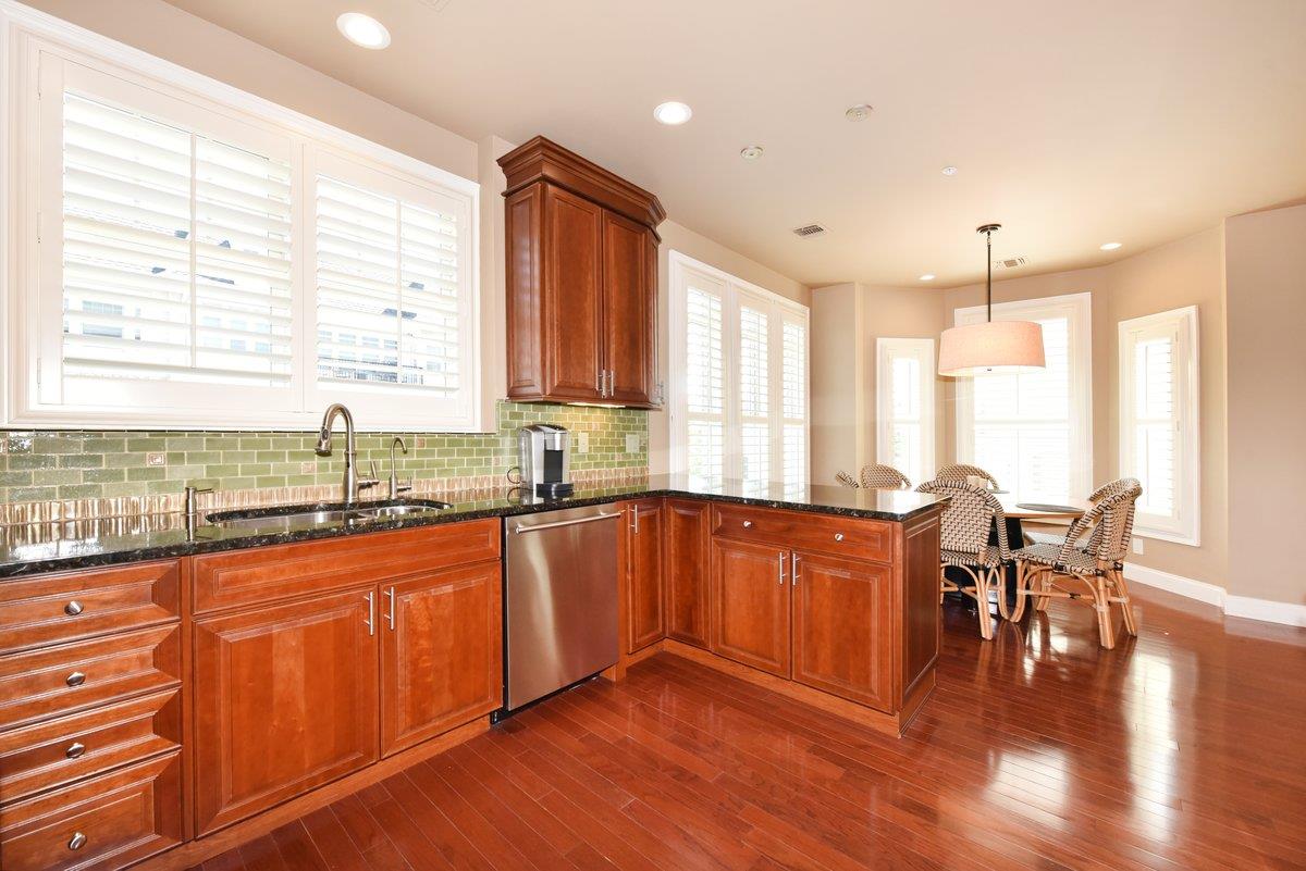 415 Pacing Way, Westbury, NY 11590