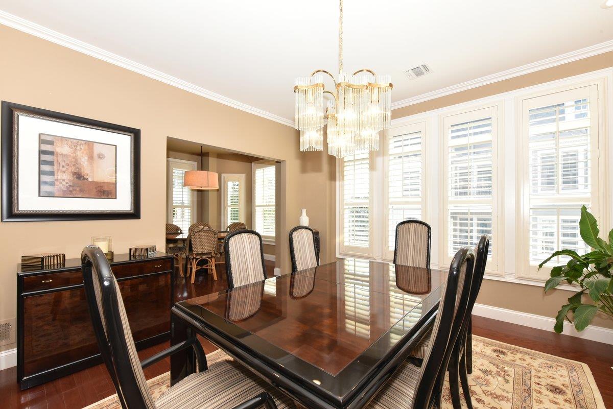 415 Pacing Way, Westbury, NY 11590