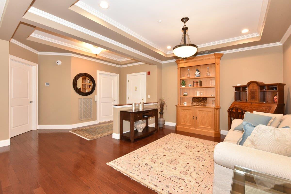 415 Pacing Way, Westbury, NY 11590