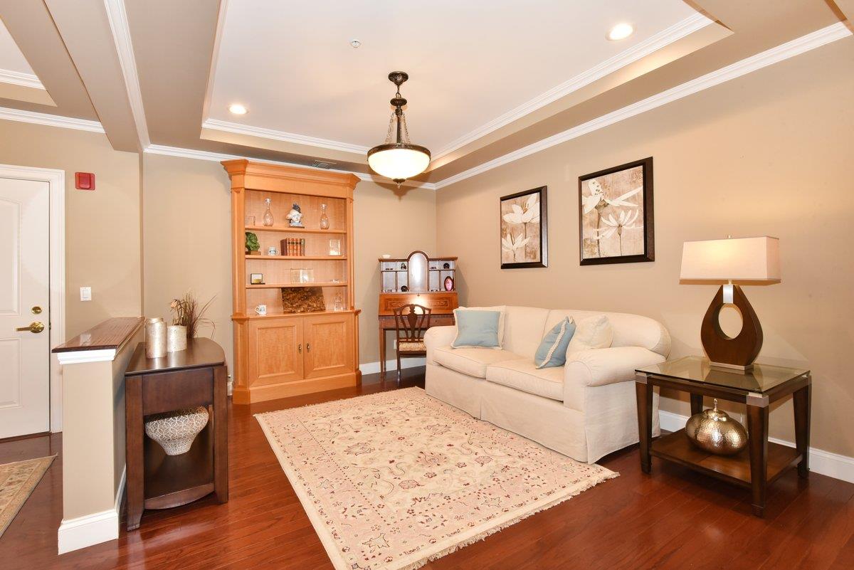 415 Pacing Way, Westbury, NY 11590