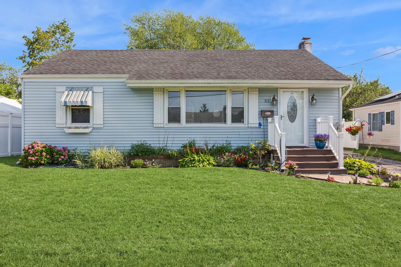 32 Terry Road, Patchogue, NY 11772
