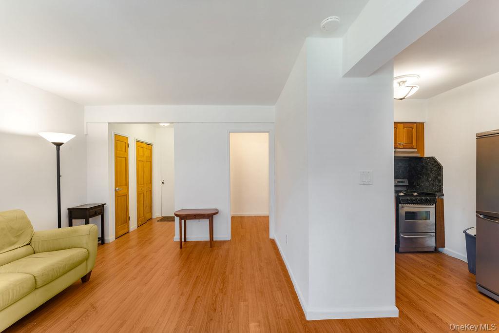 61 Maine Avenue # F6, Rockville Centre, NY 11570