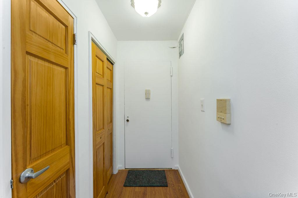 61 Maine Avenue # F6, Rockville Centre, NY 11570