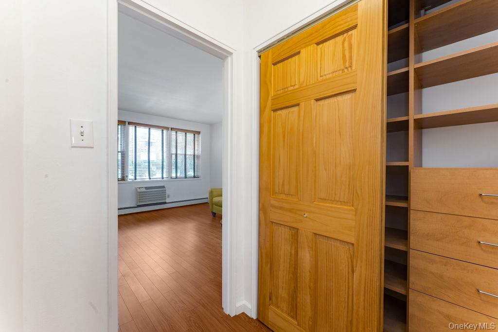 61 Maine Avenue # F6, Rockville Centre, NY 11570