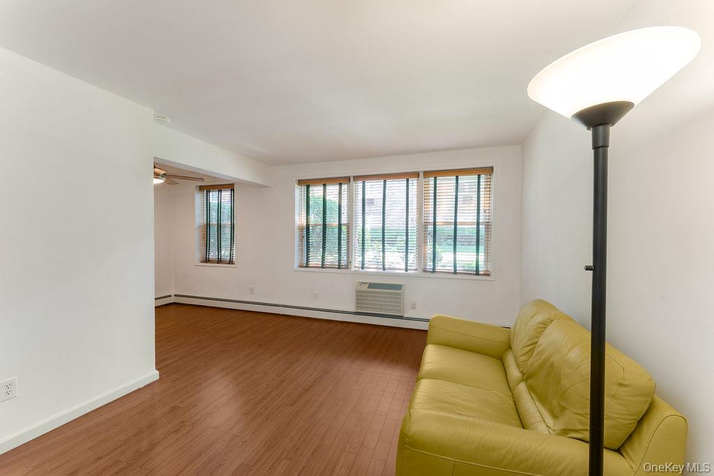 61 Maine Avenue # F6, Rockville Centre, NY 11570